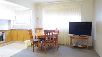 Waldorf Hornsby Residential Apartments - Tourism Canberra 15