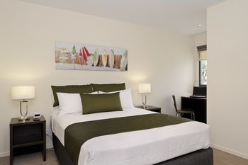 Apartments @ Glen Central ViQi - Tourism Canberra 11