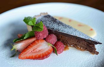 Makepeace Island - All Inclusive - Tourism Canberra 0