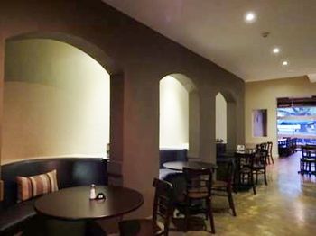 Naughtons Parkville Hotel - Tourism Canberra 21