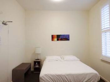 Naughtons Parkville Hotel - Tourism Canberra 33