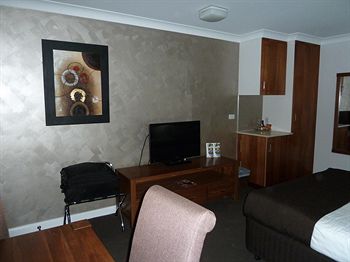  Tourism Canberra