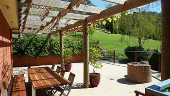 Mast Gully Gardens Bed & Breakfast - Tourism Canberra 1