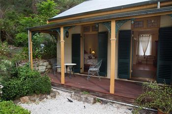 Tizzana Winery Bed & Breakfast - Tourism Canberra 3