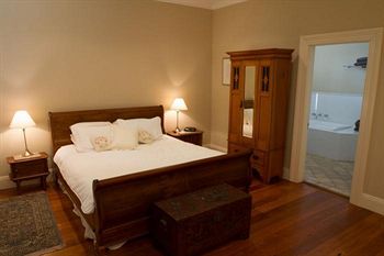 Tizzana Winery Bed & Breakfast - Tourism Canberra 11