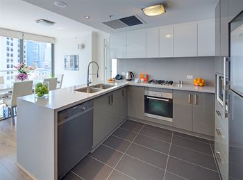 Zara Tower - Luxury Suites And Apartments - Tourism Canberra 0