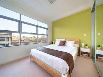 Zara Tower - Luxury Suites And Apartments - Tourism Canberra 27