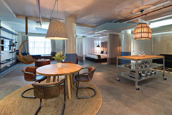 Zara Tower - Luxury Suites And Apartments - Tourism Canberra 62