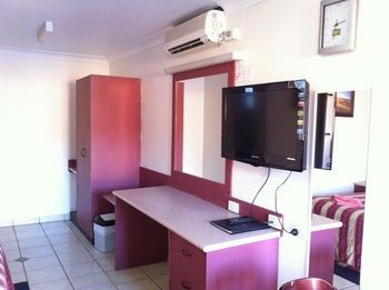 Homestead Motel - Tourism Canberra 1