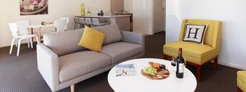 H Boutique Hotel - Tourism Canberra 18