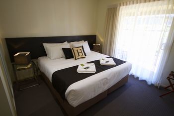 H Boutique Hotel - Tourism Canberra 43