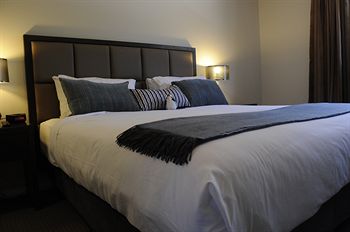 Riverside Oaks Golf Resort - Tourism Canberra 3