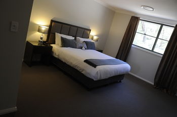 Riverside Oaks Golf Resort - Tourism Canberra 17