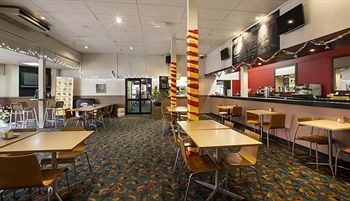 Brown Jug Inn Hotel - Tourism Canberra 12