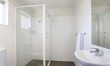 Colyton Hotel - Tourism Canberra 1