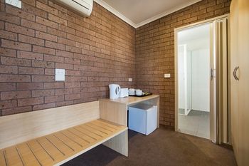 Colyton Hotel - Tourism Canberra 26