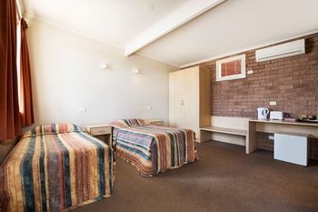 Colyton Hotel - Tourism Canberra 32