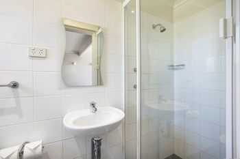 Colyton Hotel - Tourism Canberra 38