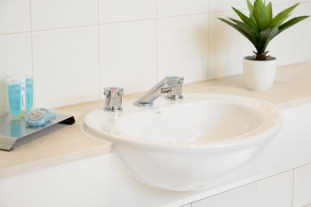Apartments @ Kew Walpole Gardens - Kew Serviced Townhouses - Tourism Canberra 0