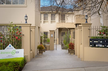 Apartments @ Kew Walpole Gardens - Kew Serviced Townhouses - Tourism Canberra 2