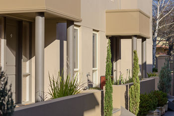 Apartments @ Kew Walpole Gardens - Kew Serviced Townhouses - Tourism Canberra 3