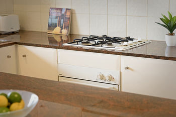 Apartments @ Kew Walpole Gardens - Kew Serviced Townhouses - Tourism Canberra 5