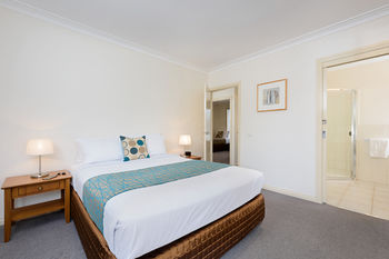 Apartments @ Kew Walpole Gardens - Kew Serviced Townhouses - Tourism Canberra 7
