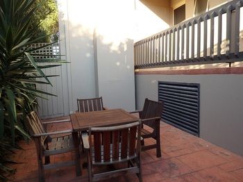 Apartments @ Kew Walpole Gardens - Kew Serviced Townhouses - Tourism Canberra 13