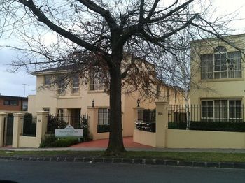 Apartments @ Kew Walpole Gardens - Kew Serviced Townhouses - Tourism Canberra 15