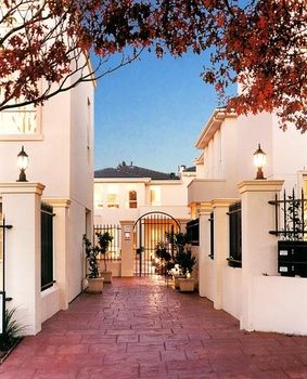 Apartments @ Kew Walpole Gardens - Kew Serviced Townhouses - Tourism Canberra 18