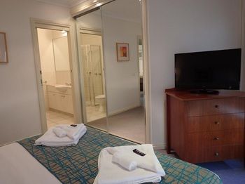 Apartments @ Kew Walpole Gardens - Kew Serviced Townhouses - Tourism Canberra 20