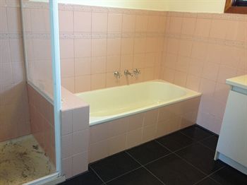 Australian Home Away @ East Doncaster George - Tourism Canberra 0