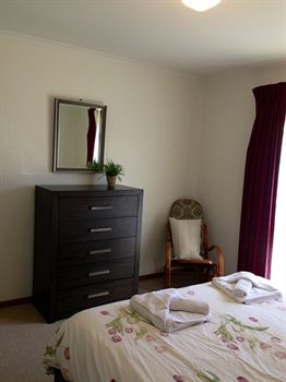 Australian Home Away @ East Doncaster George - Tourism Canberra 4