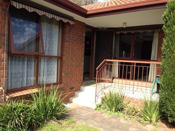 Australian Home Away @ East Doncaster George - Tourism Canberra 8