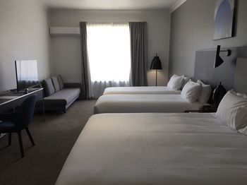 Quality Hotel CKS Sydney Airport - Tourism Canberra 17