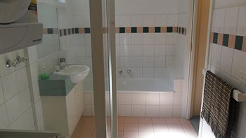 Australian Home Away @ Box Hill 21 - Tourism Canberra 0