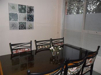 Australian Home Away @ Box Hill 21 - Tourism Canberra 11