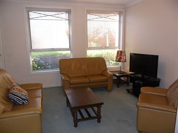 Australian Home Away @ Box Hill 21 - Tourism Canberra 13