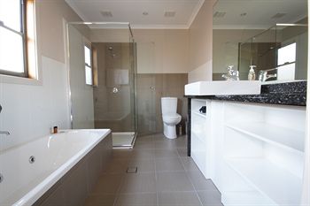 The Edgewater Bed & Breakfast - Tourism Canberra 2