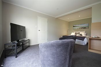 The Edgewater Bed & Breakfast - Tourism Canberra 27