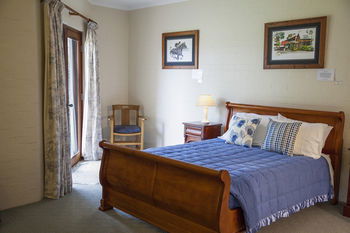 Burncroft Guest House - Tourism Canberra 3