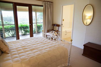 Burncroft Guest House - Tourism Canberra 6