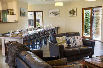Burncroft Guest House - Tourism Canberra 9