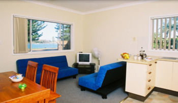 El Lago Waters Tourist Park - Tourism Canberra 7