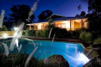 Zoofari Lodge, Taronga Western Plains Zoo - Tourism Canberra 1