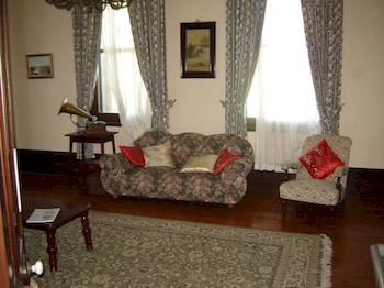Lochinvar House B&B - Tourism Canberra 12