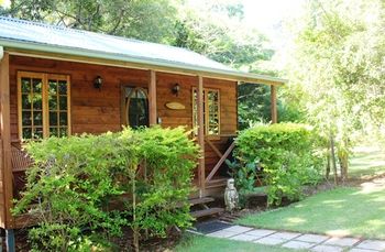 Sunshine Valley Cottages - Tourism Canberra 10