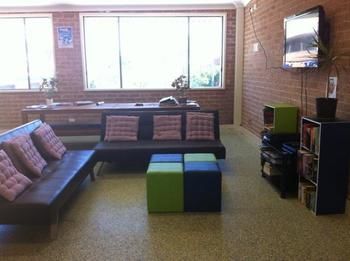 The Entrance Backpackers - Hostel - Tourism Canberra 7