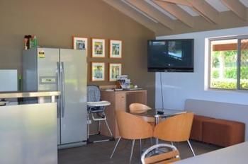 Morpeth Lodge Motel - Tourism Canberra 2