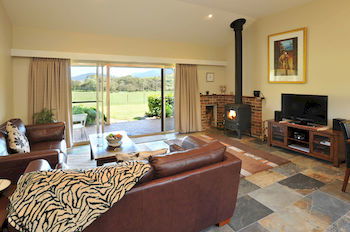 Langbrook Estate Cottages - Tourism Canberra 9